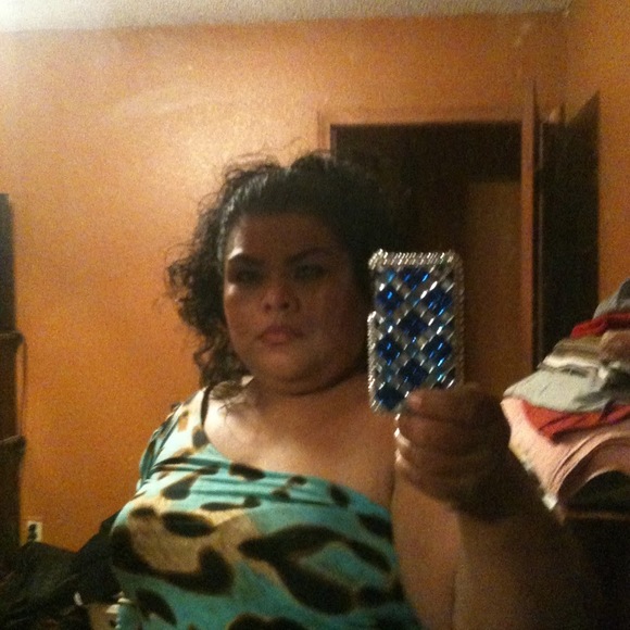 Profile Picture of Dalia iris Quintero (@irisqueen2000) on Poshmark