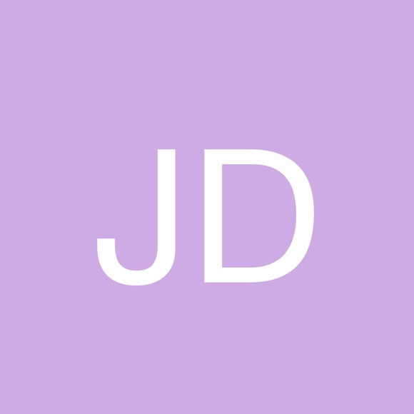 Profile Photo of Joan Daniels (@jid) on Poshmark