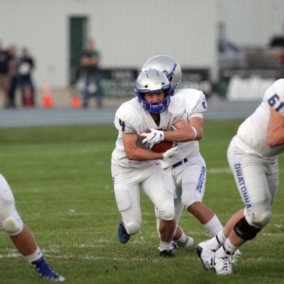 Profile Picture of Ethan Walter (@e_wallie) on Twitter