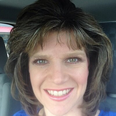 Profile Picture of Kelly Poland (@Kjlewis70) on Twitter