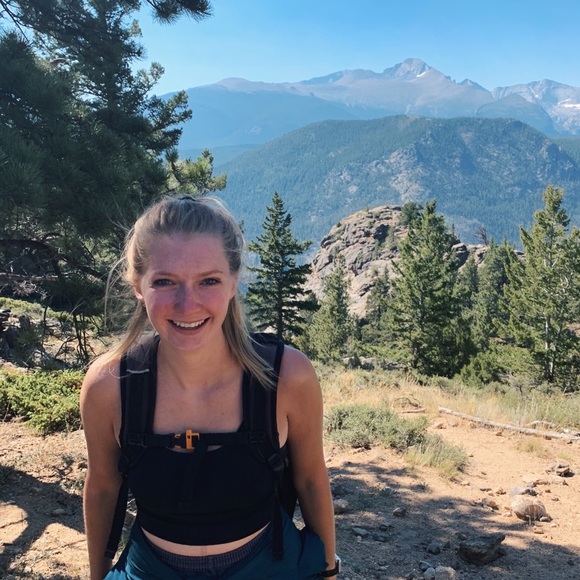 Profile Picture of Claire Hergott (@chergott1) on Poshmark