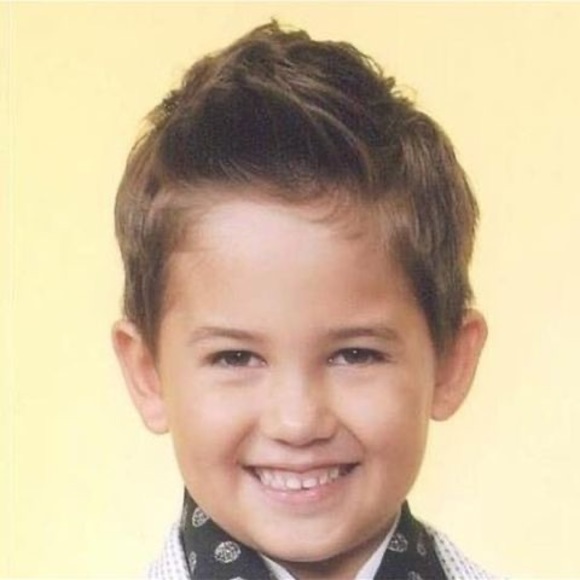 Profile Picture of Tyler Isonaga (@tylerisonaga) on Poshmark