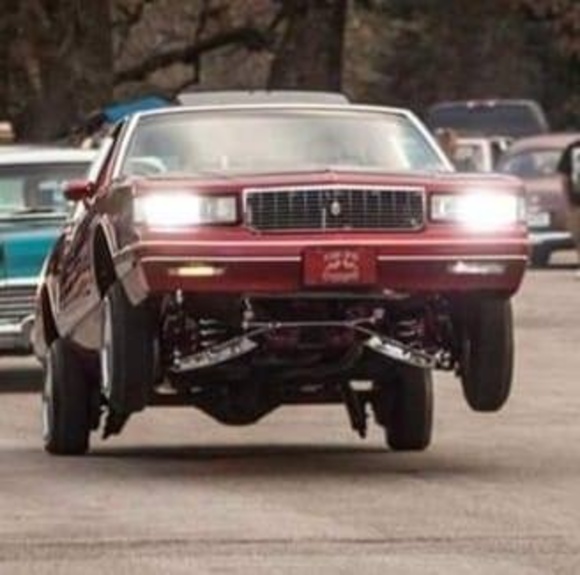 Profile Picture of Erik n diana Davila (@sidejobcustoms) on Poshmark