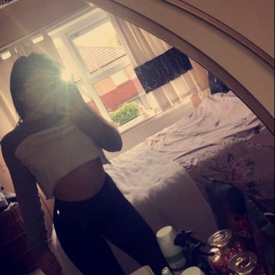 Profile Picture of Caitlin Burrows (@CaitlinBurrows5) on Twitter