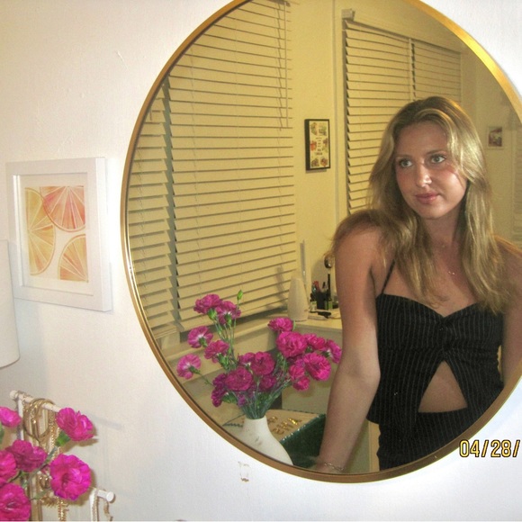 Profile Picture of Alexa Schwake (@alexaschwake) on Poshmark