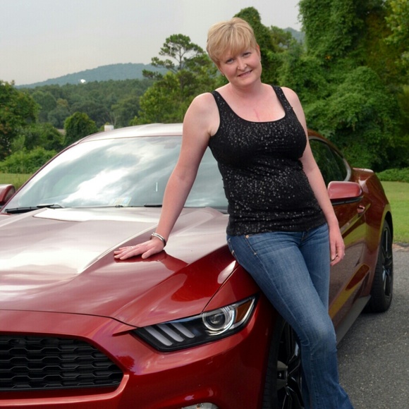 Deborah Goodbar - Poshmark Profile Picture of Deborah Goodbar (@debgoodbar) on Poshmark