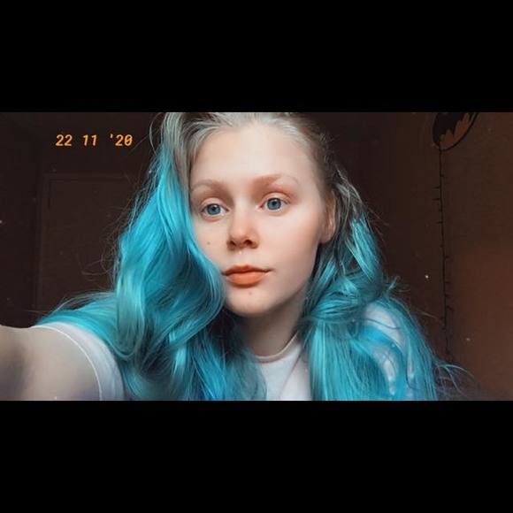 Profile Picture of Ilissa Brown (@ilissa_brown) on Poshmark