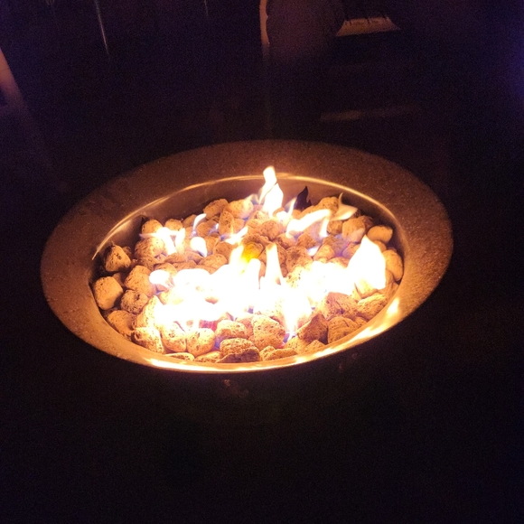 Profile Picture of Eric Vedder (@vedder_eric) on Poshmark