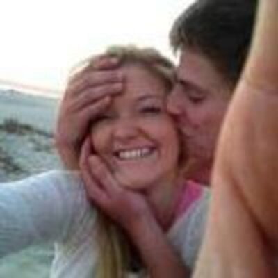 Profile Picture of Vivian Key (@VivianKey12) on Twitter