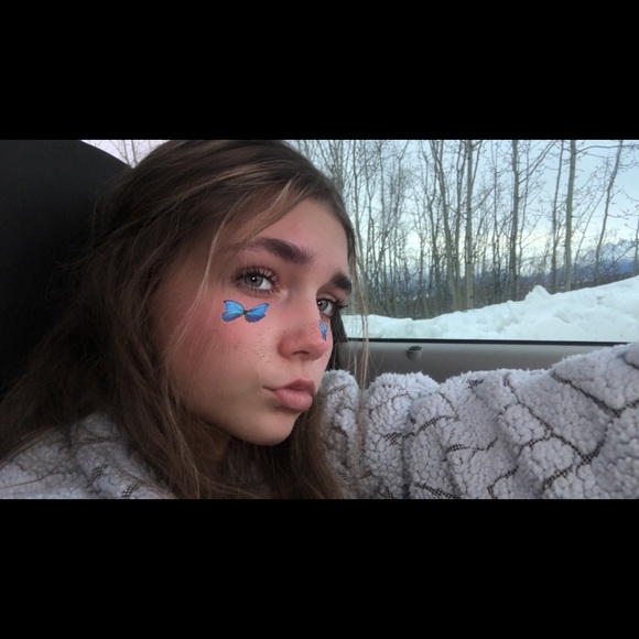 Profile Picture of Kjalyn Lords (@kjalyn_06) on Poshmark