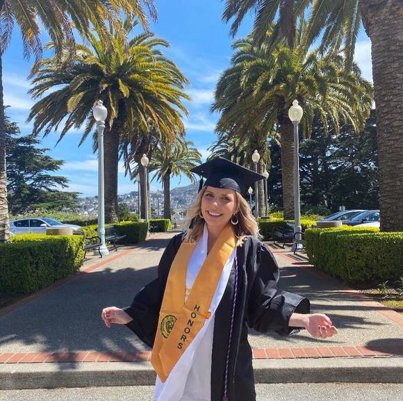 Profile Picture of Harper Svee (@harpersvee) on Poshmark