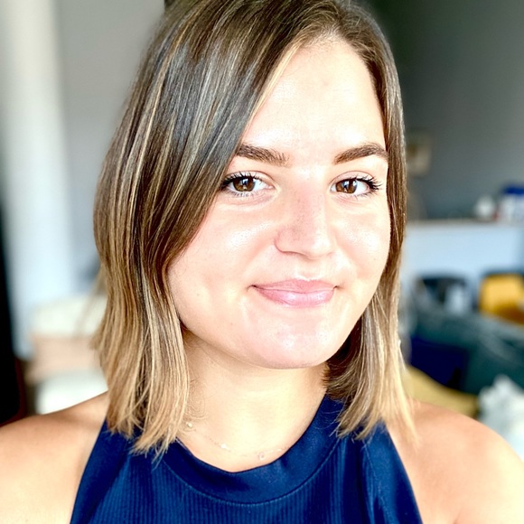 Profile Picture of Denali Raforth (@dfraforth) on Poshmark