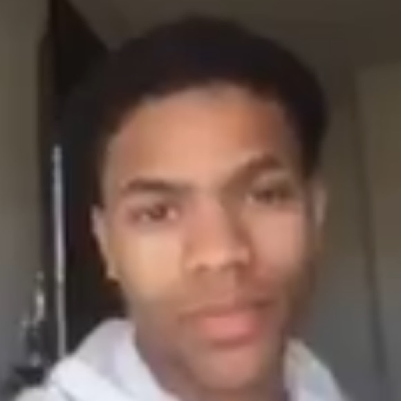 Profile Picture of Christian Samuel (@christiangl0321) on Poshmark