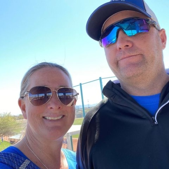 Profile Picture of Jennifer Neugebauer (@jenneugebauer6) on Poshmark