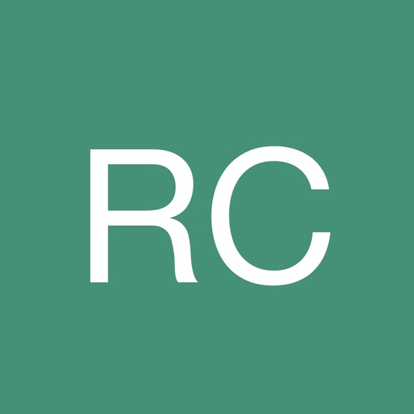 Profile Picture of Renee Cormier (@reneecormier364) on Poshmark