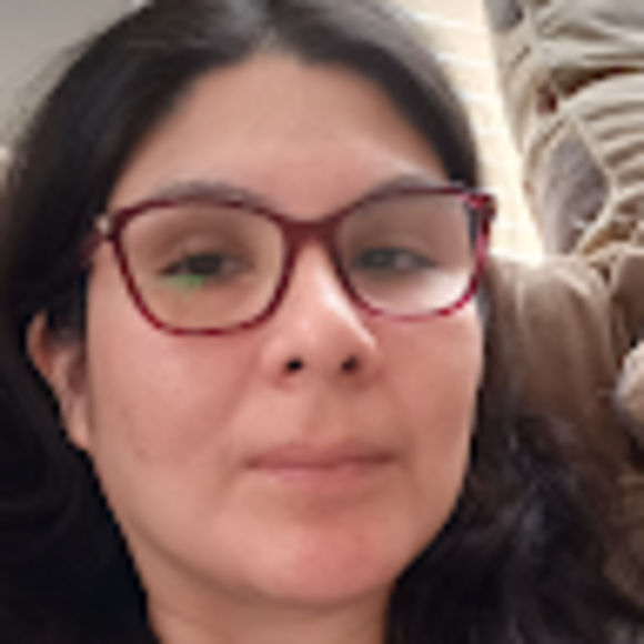 Profile Picture of Rosio Mego (@rosiomego) on Poshmark