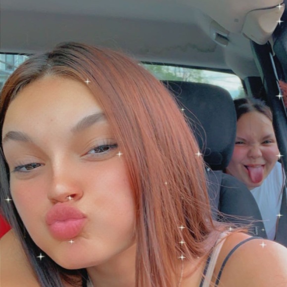 Profile Picture of Jaylean Faboskay (@jayleanfaboskay) on Poshmark