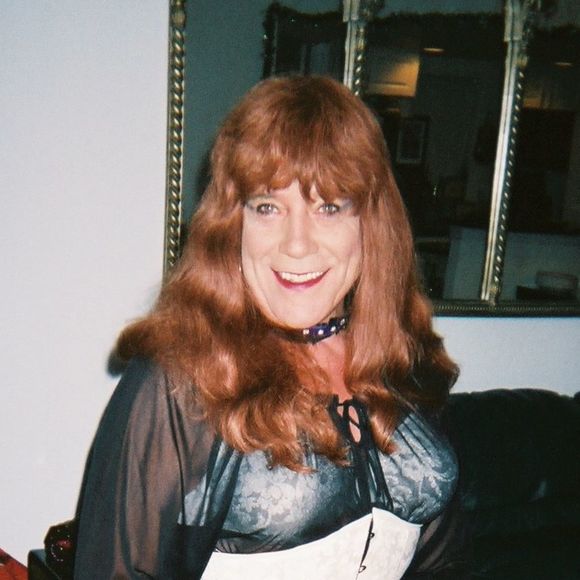 Jennifer Brenot - Poshmark Profile Picture of Jennifer Brenot (@lovely_jennifer) on Poshmark