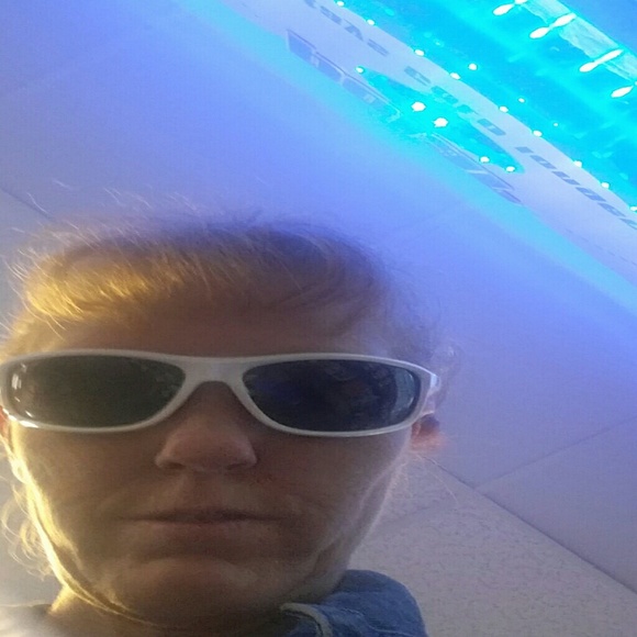 Profile Picture of Thedra Salas (@thedratony) on Poshmark