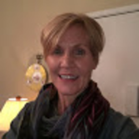 Profile Photo of Jane Theisen (@jane_theisen) on Poshmark