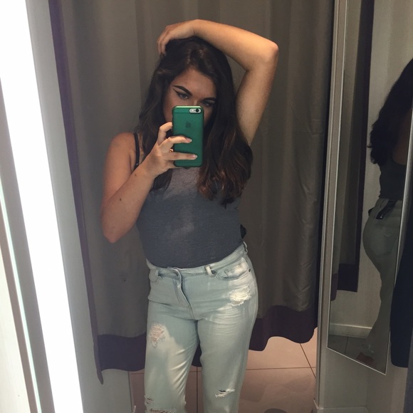 Profile Picture of Julia Kennealy (@juliarose0) on Poshmark