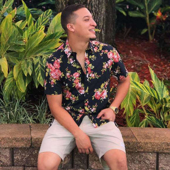 Profile Picture of Edison Rodriguez (@ejr723) on Poshmark