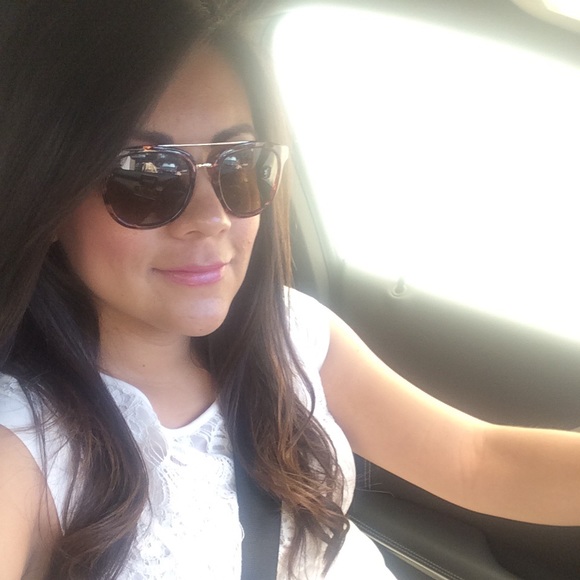 Profile Picture of Carina Garfield (@caripao) on Poshmark