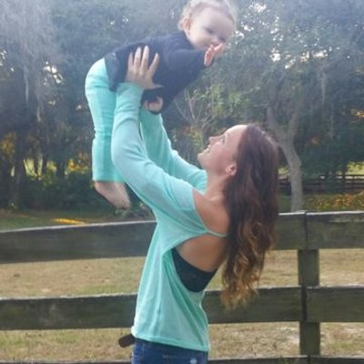 Profile Picture of Chrissy Holbrook (@Chrissy_Grace13) on Twitter