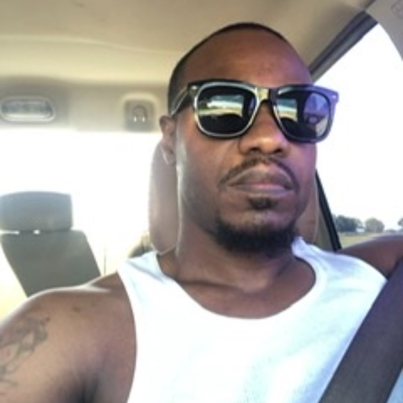 Profile Picture of Garry Boyd (@honestfashion62) on Poshmark