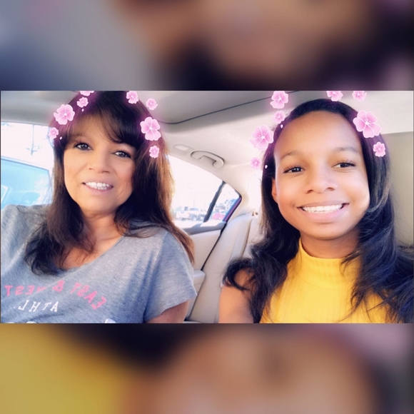 Profile Picture of Lynn Starbird (@lynnstarbird) on Poshmark