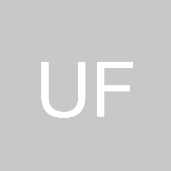 Profile Picture of Ulysses Flores (@ulysses_flores) on Poshmark