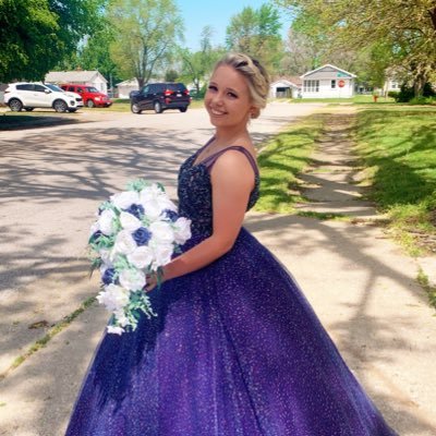Profile Picture of Kaylyn (@kaylyn_dixon23) on Twitter
