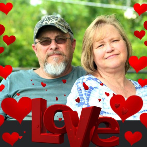 Profile Picture of Debbie Grimmett (@dgrimmett) on Poshmark