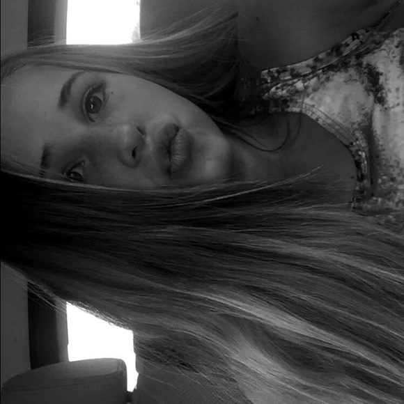 Profile Picture of Makayla Zinno (@rawr1738) on Poshmark