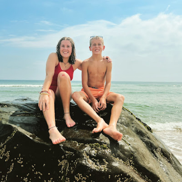 Profile Picture of Clare Farrington (@clarefarring683) on Poshmark