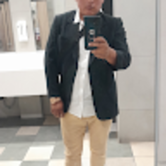 Profile Picture of Cesar Solis (@cesarmiguelsc) on Poshmark