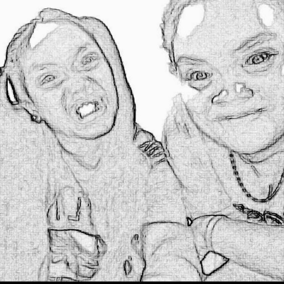 Profile Picture of Liandra Joseph (@liandinejose) on Poshmark