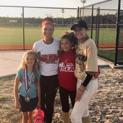 Profile Picture of Angie Lightfoot (@AngieLightfoot2) on Twitter