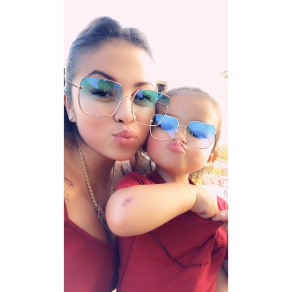 Profile Picture of Keshia Alexander (@kmami89) on Poshmark