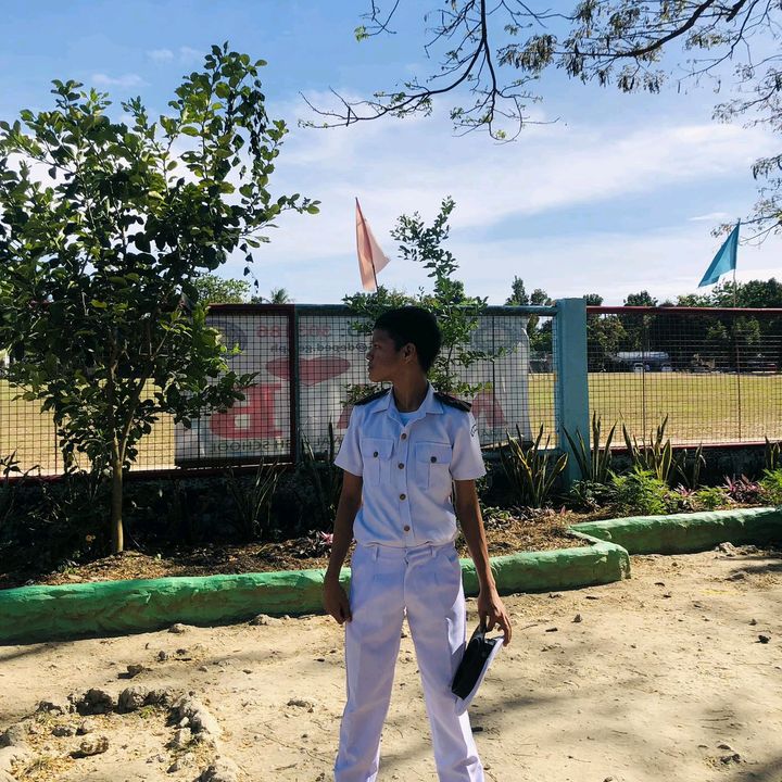 Profile Picture of 🌀 (@kennethalar) on Tiktok