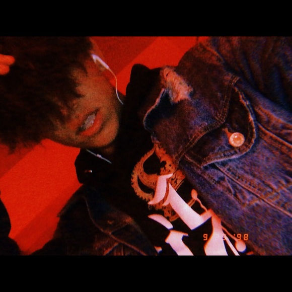 Profile Picture of Patrick Guzman (@lil_king2002) on Poshmark