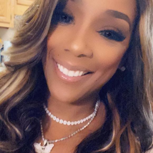 Profile Picture of Tomiko Hammons-mcbride (@tomikomcbride) on Poshmark