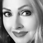 Profile Picture of Phyllis Taylor🍷 (@taylorvillehome) on Instagram