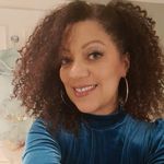 Profile Picture of Lisa Lowe (@lisa.loweart) on Instagram