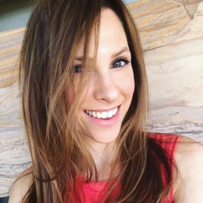 Profile Picture of Suzanne (@SuzanneHeyn) on Twitter