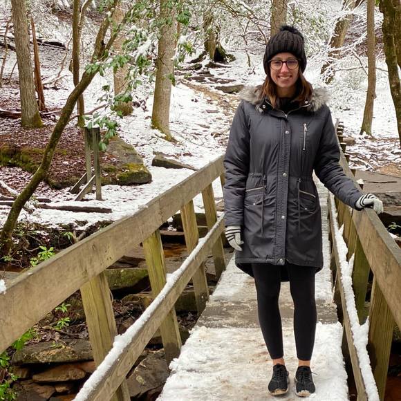 Profile Picture of Lisa Derseweh (@lisaderseweh) on Poshmark