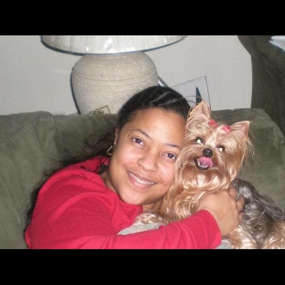 Profile Picture of Tanya Baker (@tanya113) on Poshmark