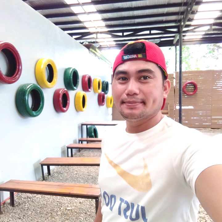 Profile Picture of James T. (@jamestoledano) on Tiktok