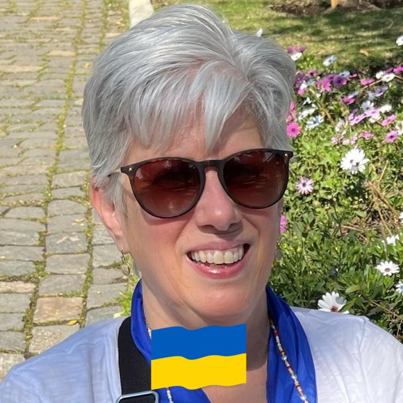 Profile Picture of Anne Ryan (@anneryan2803) on Poshmark