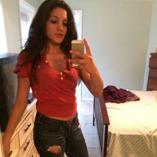 Profile Picture of Elizabeth Velasquez (@Elizabeth-Velasquez) on Facebook